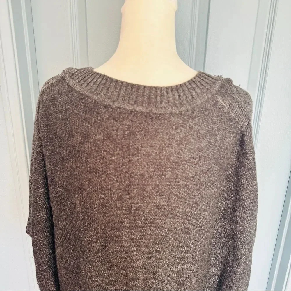 Juicy Couture Women's Grey Oversized Sleeveless Knit Crew Neck Sweater - Picture 7 of 9